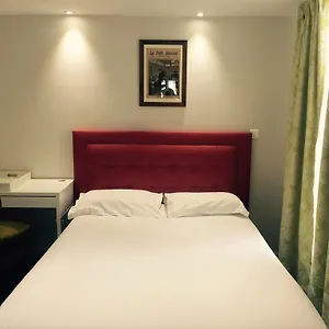 https://hotel-savoy-paris.fr-paris.fr